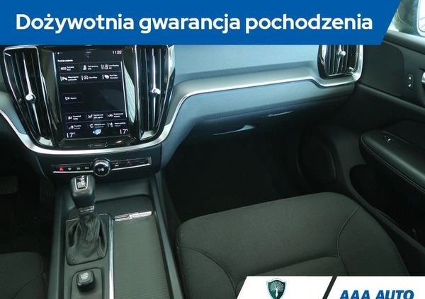 Volvo V60 cena 85000 przebieg: 159954, rok produkcji 2020 z Grudziądz małe 277